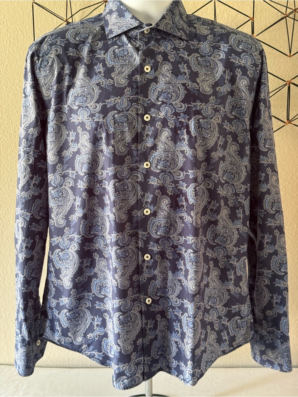 BUGATCHI Shaped Fit Button Down Dress Shirt - Caviar Paisley Print - Men’s M